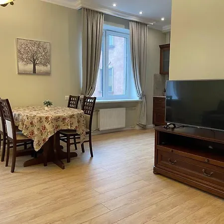Apartment Eksporta Street Quiet Old