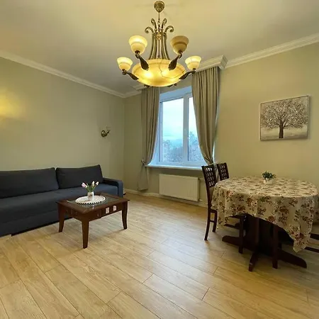 Eksporta Street Quiet Old Apartment Riga