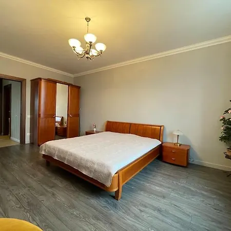 Apartament Eksporta Street Quiet Old *